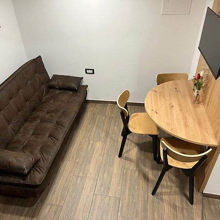 Apartma Mia Črni Kal Екстериор снимка