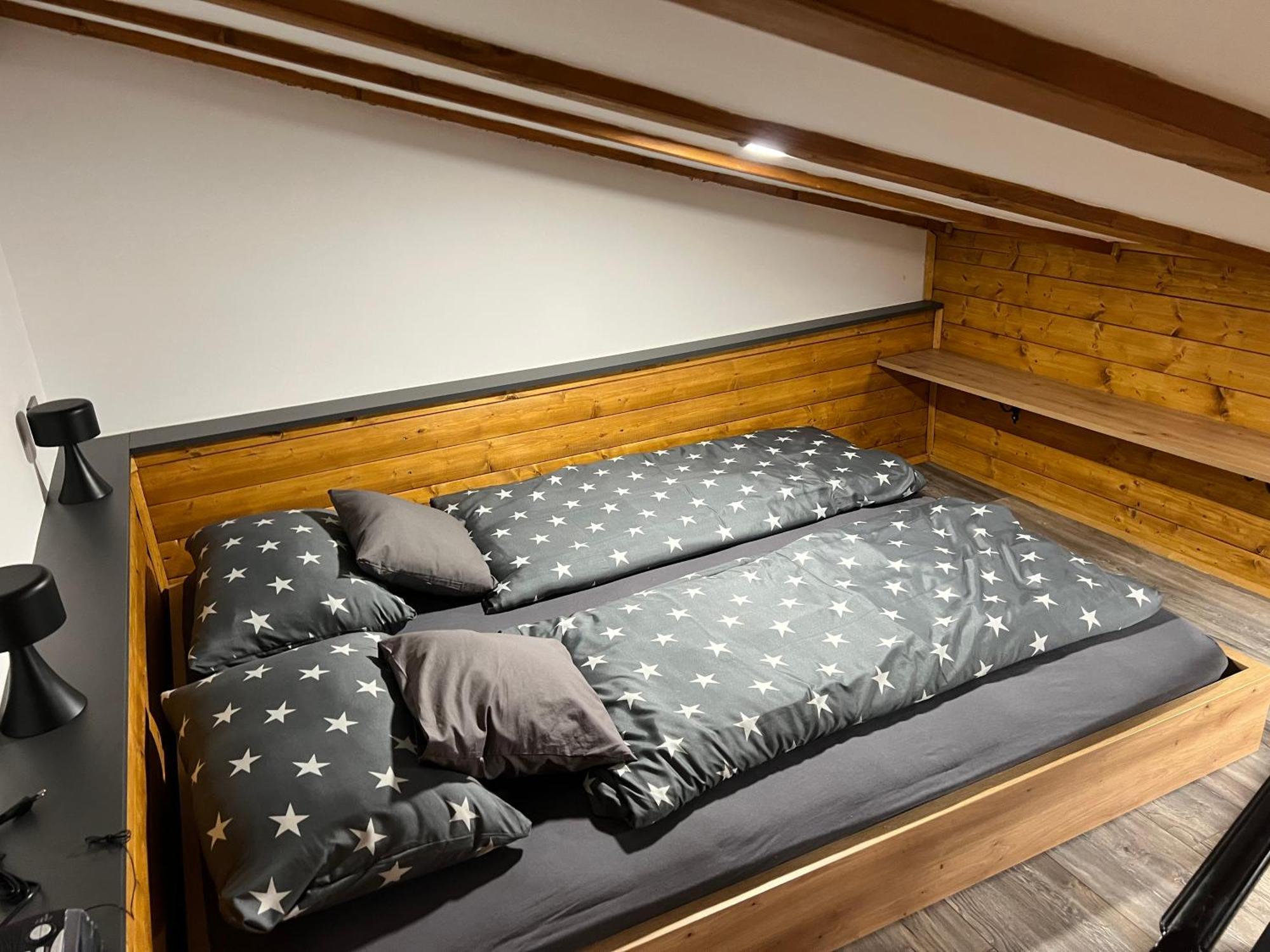 Apartma Mia Črni Kal Екстериор снимка