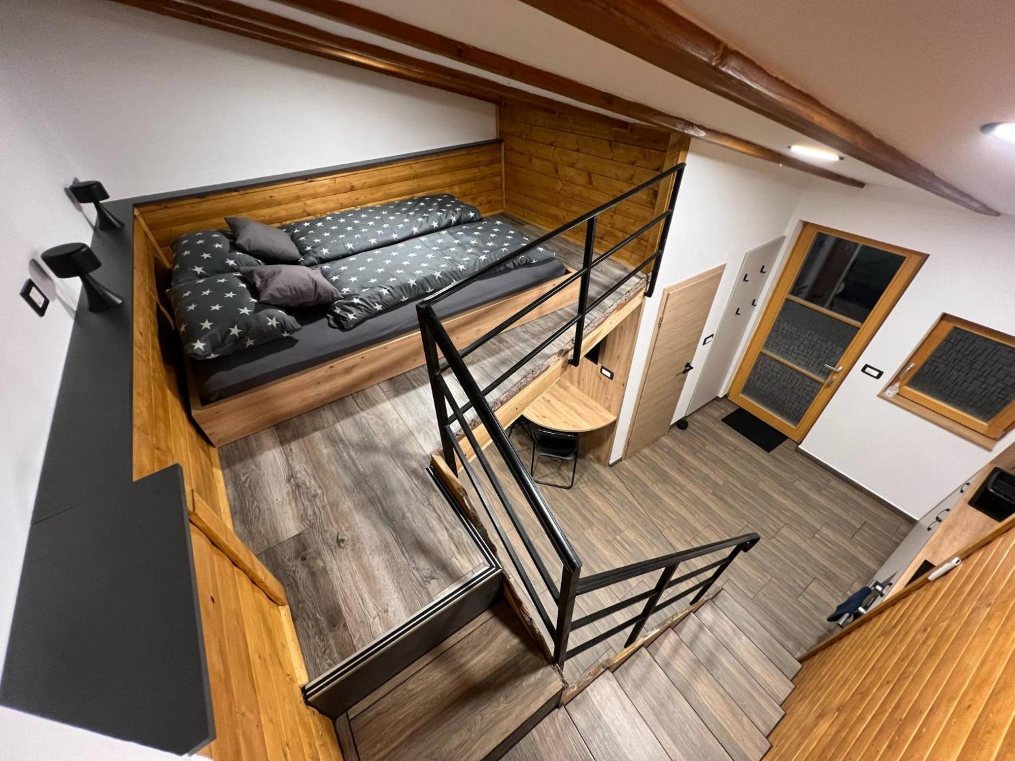 Apartma Mia Črni Kal Екстериор снимка